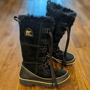 Sorel Tivoli High Snow Boots
